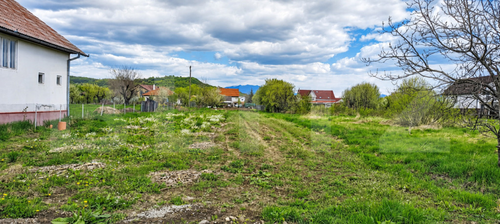 Teren Intravilan, 700 mp | Zona Unirea – Toate Utilități