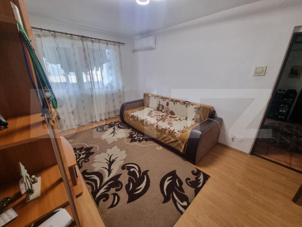 Apartament 3 camere, Craiovita Noua zona Niela
