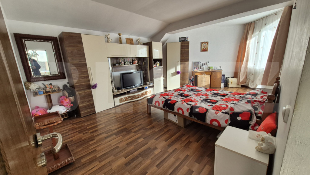 Casa 5 camere, 248 mp, teren 496 mp, zona Closca