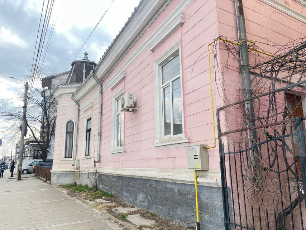 Casă de vânzare, în zona centrală – Botoșani