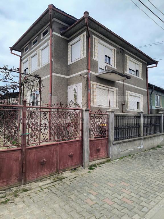 Casa de vanzare, 182 mp - Dej