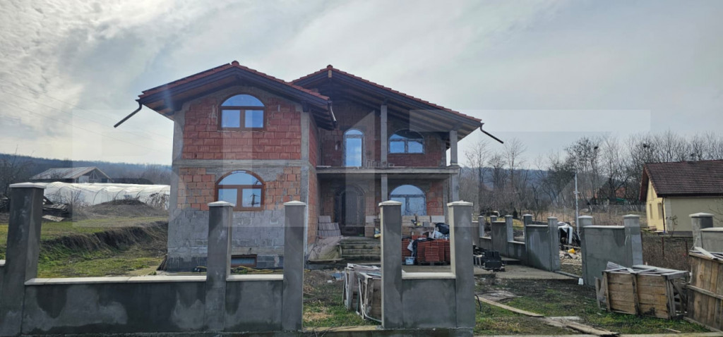Casă premium | 220 mp utili | Teren 1000 mp | Almașu Mic