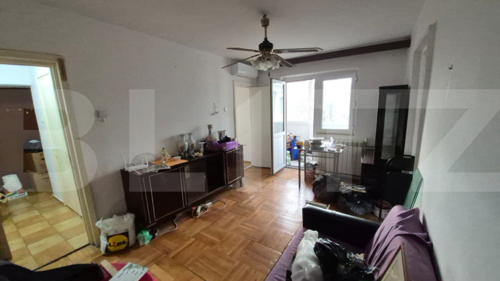 Apartament 3 camere, 42 mp, zona Sagului