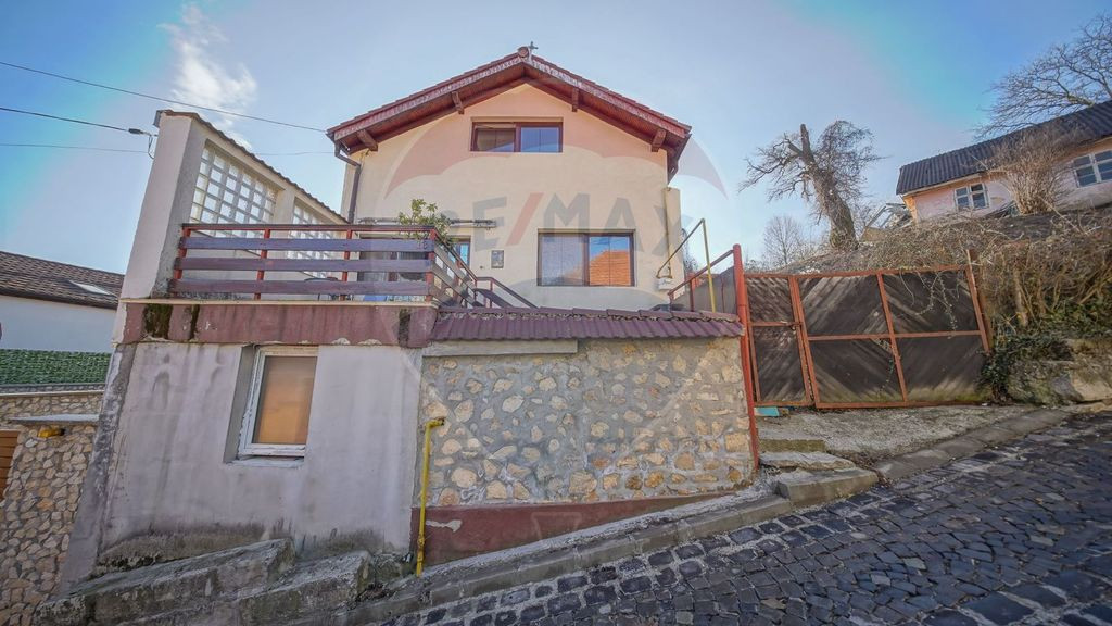 PODUL LUI GRID 13 | APARTAMENT LA CASĂ | 4 CAMERE | 2 B?...