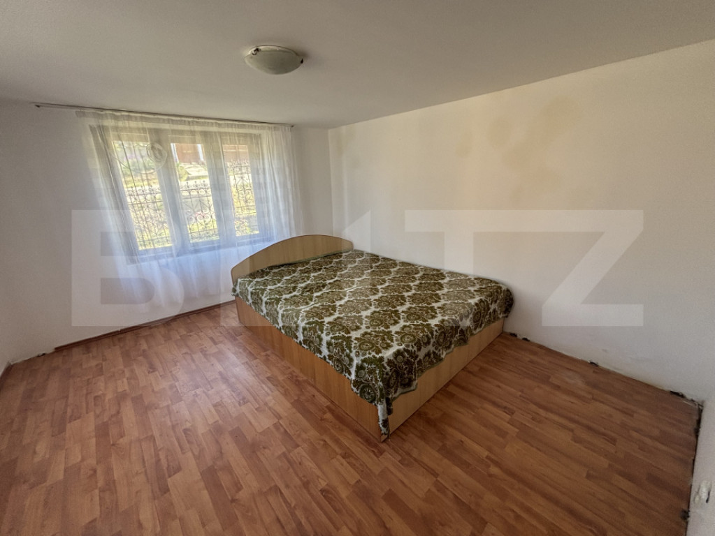 Casa de vanzare, zona linistita, in Recea