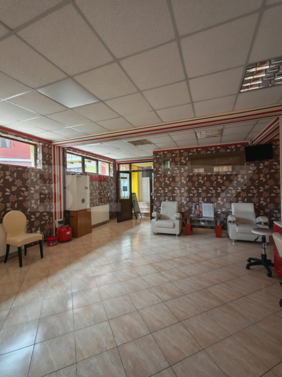 Spatiu comercial pentru salon, 70 mp, zona Centrala - Campia