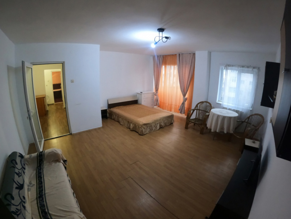 Apartament cu 2 camere decomandat mobilat si utilat complet