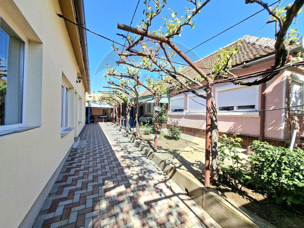 Casă / Vilă cu 6 camere de vânzare