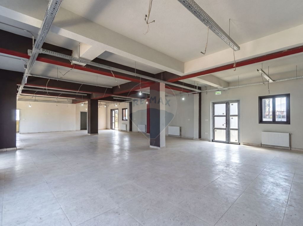 COMISION 0%| DE INCHIRIAT | SPATIU| 181 MP UTILI | TRACTO...
