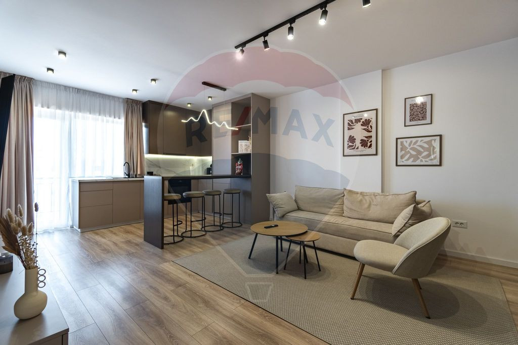 Apartament cu 2 camere de vânzare în zona Tractorul