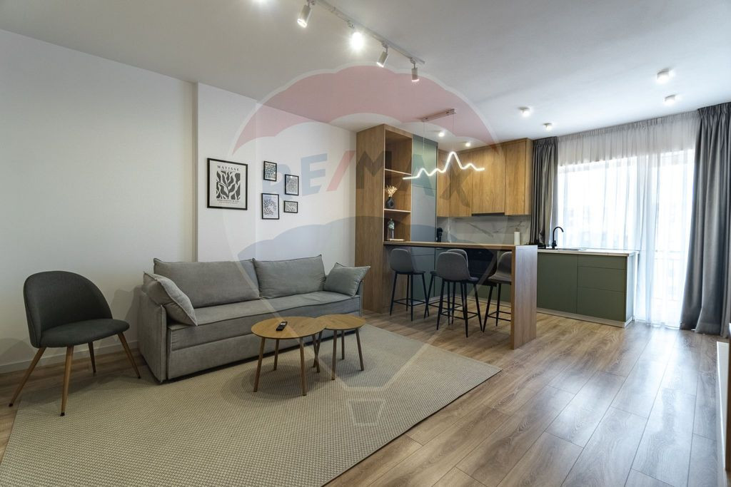 Apartament cu 2 camere în zona Tractorul