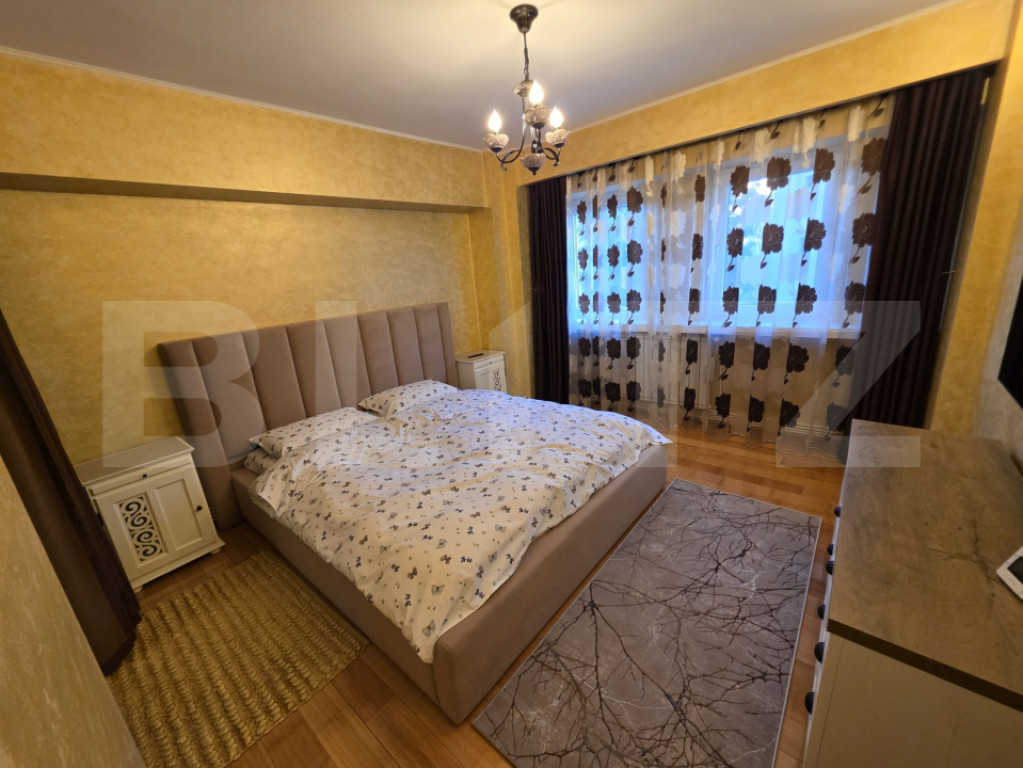 Apartament 4 camere, 100 mp, parcare privata, zona Ultracent