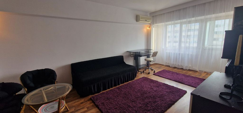 Doua camere comfort maxim, zona Trocadero.