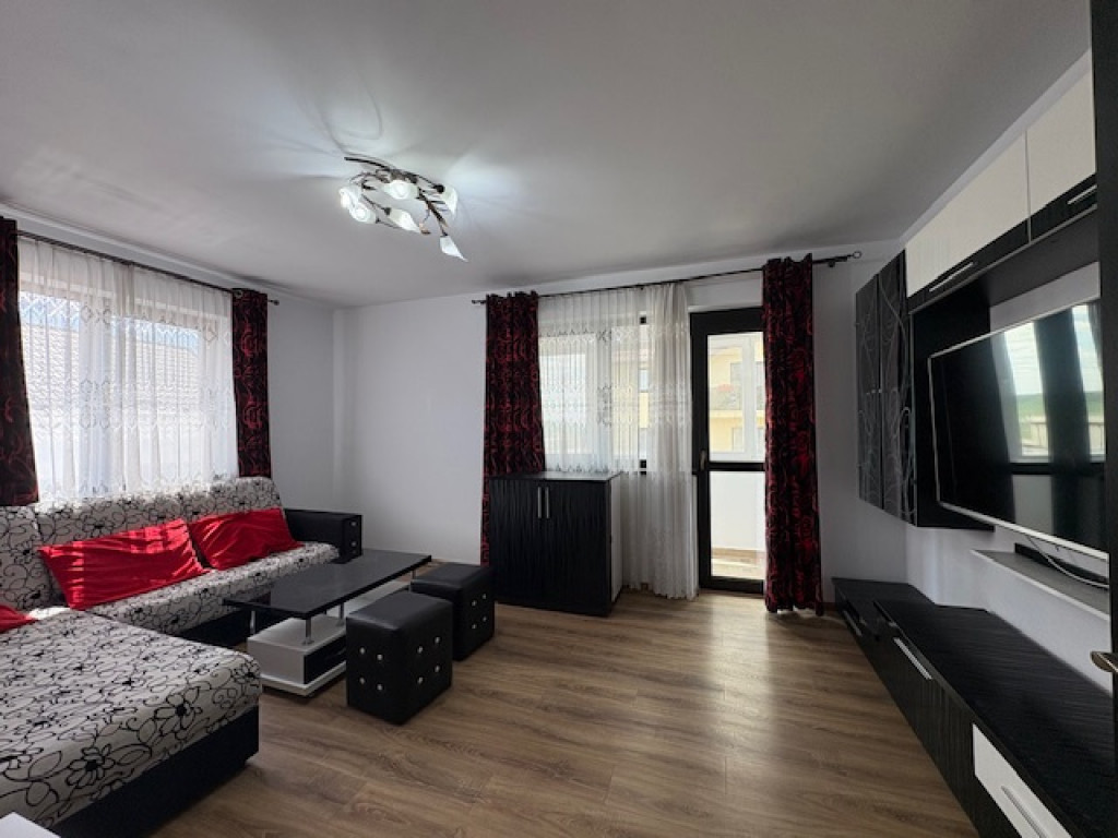 Apartament 3 camere, decomandat,parcare,80mp,et2/4,mobilat!