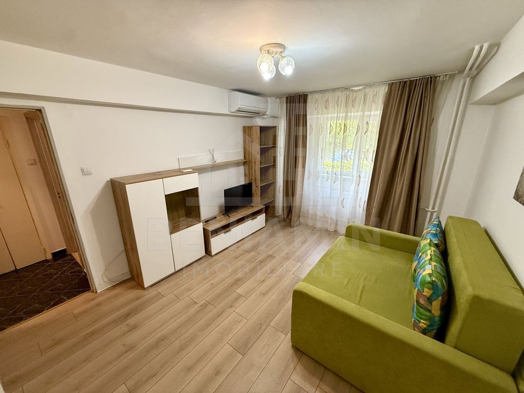 2 camere decomandat - parter - mobilat - utilat - centru ...