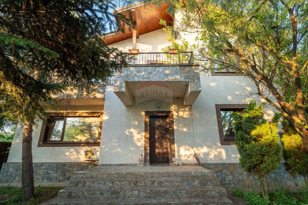 De vanzare casă 5 camere