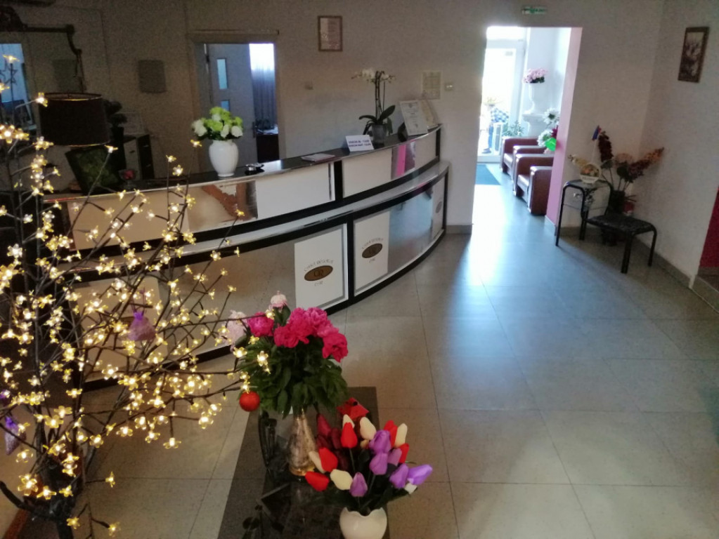 Spatiu comercial P-1-M, 850 mp, zona Catargiu
