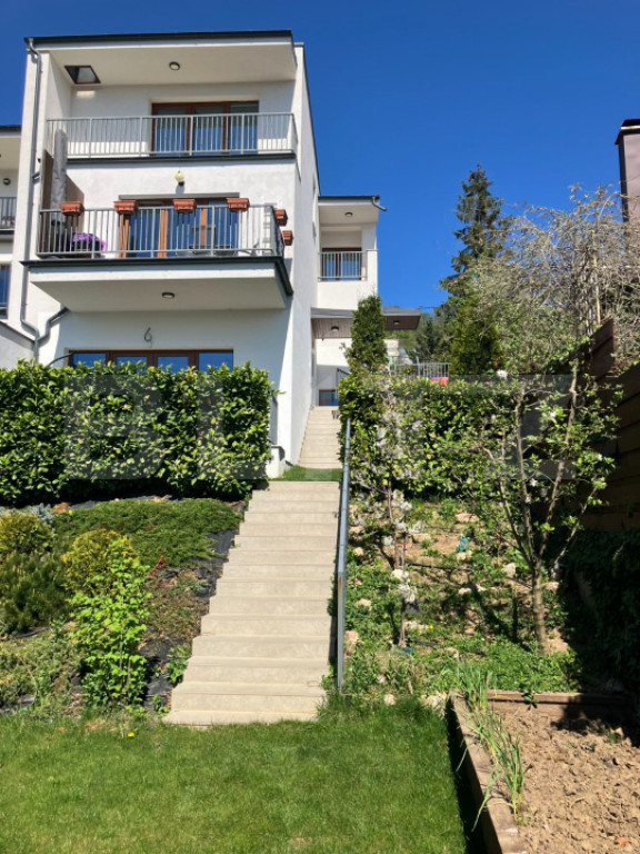 Casă în Gruia, 110 mp, 4 camere, pet friendly, parcare inc