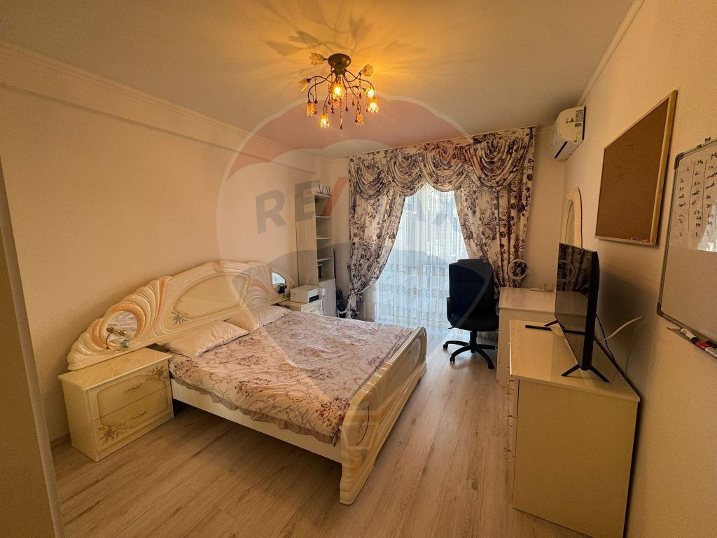 De inchiriat apartament la 3 minute de Centru Vechi!