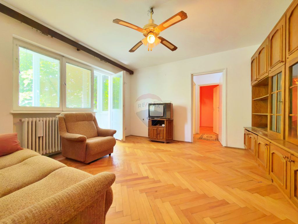 Apartament 2 camere, Podgoria – etaj intermediar
