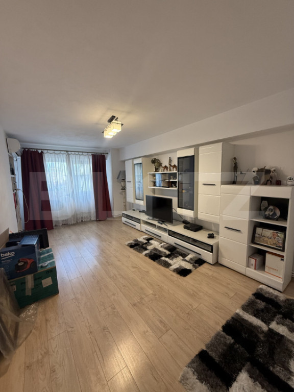 Apartament 4 camere, Ultracentral, Etajul 1