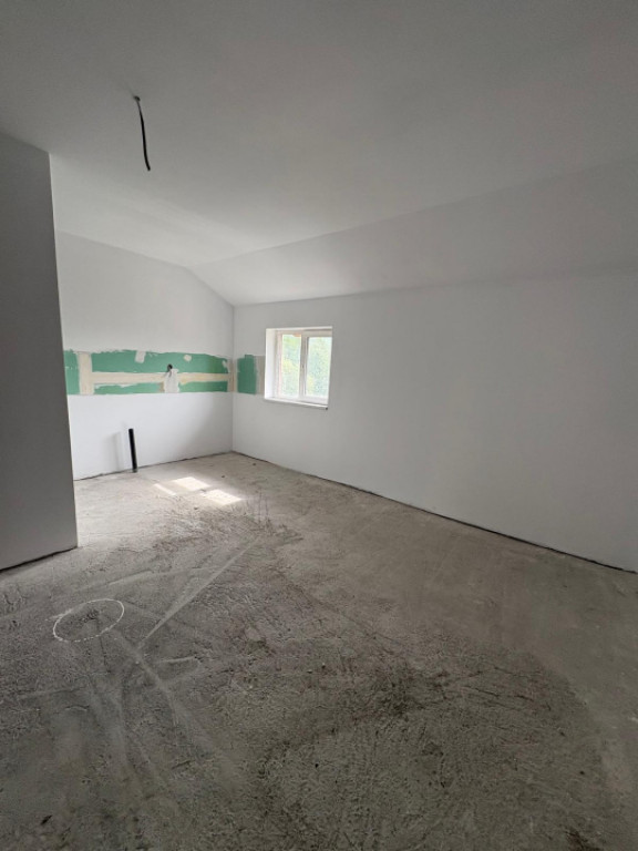 Garsonieră, 22 mp, etaj 2, orientare sud-vestică, zona Tă