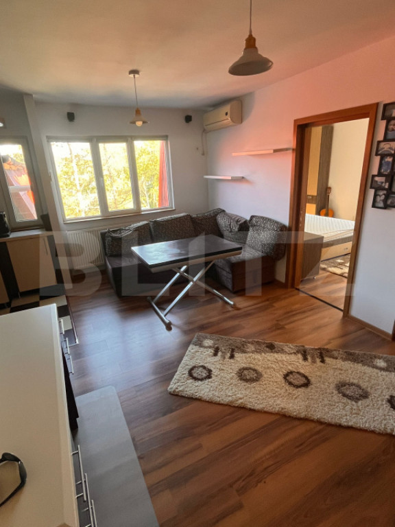 Apartament cu 2 camere, 43,5mp, semidecomandat - zona Mără
