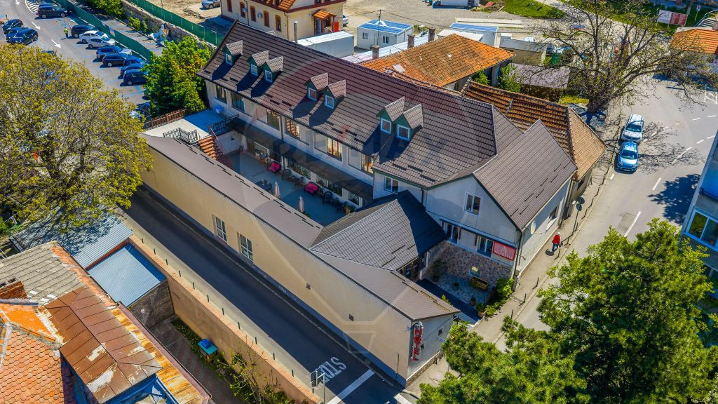 HOSTEL ADABELLE Brasov- 25 de ani de Poveste/ zona Centru...