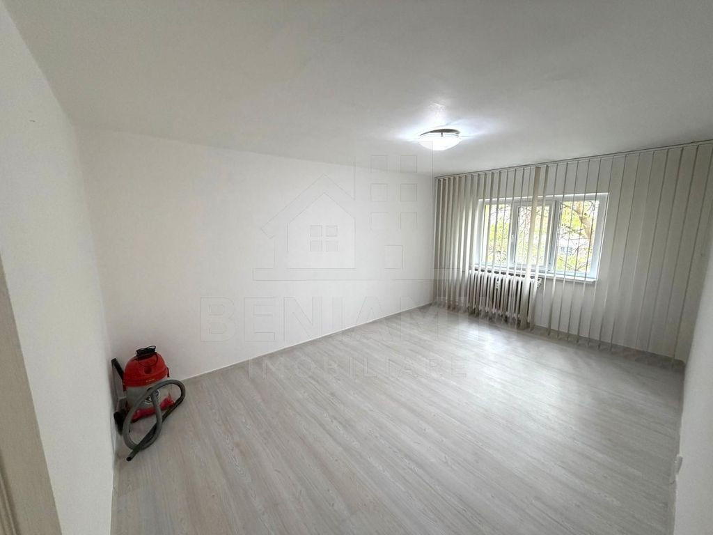 Apartament 2 camere decomandat etaj 1 Sarari Spital Filan...