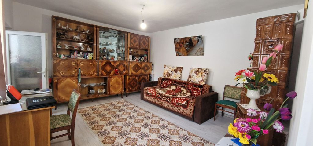 Vilă stil mediteranean Ovidiu poziție excelentă 4 camere