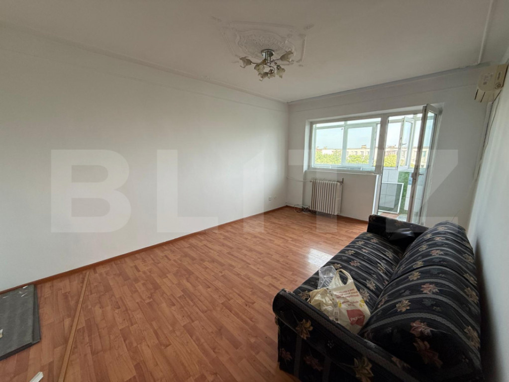 Apartament 2 ,decomandat, 50 mp - zona Malu Rosu