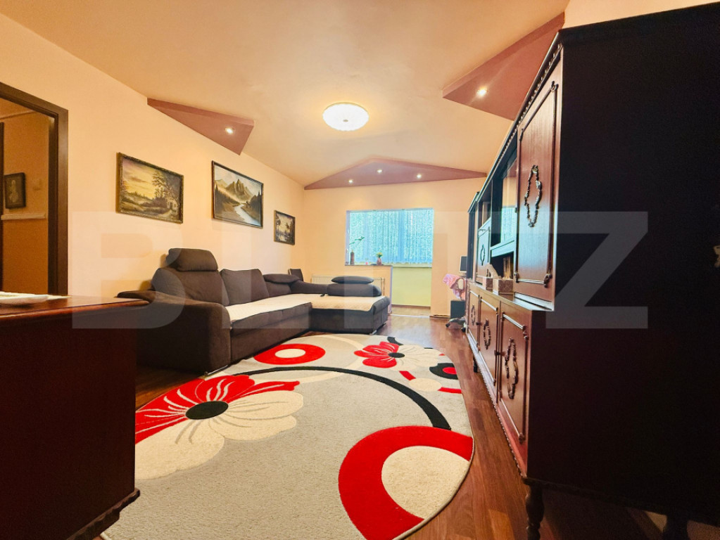Apartament 4 camere Tractorul/ 2 bai/ 2 spatii de depozitare