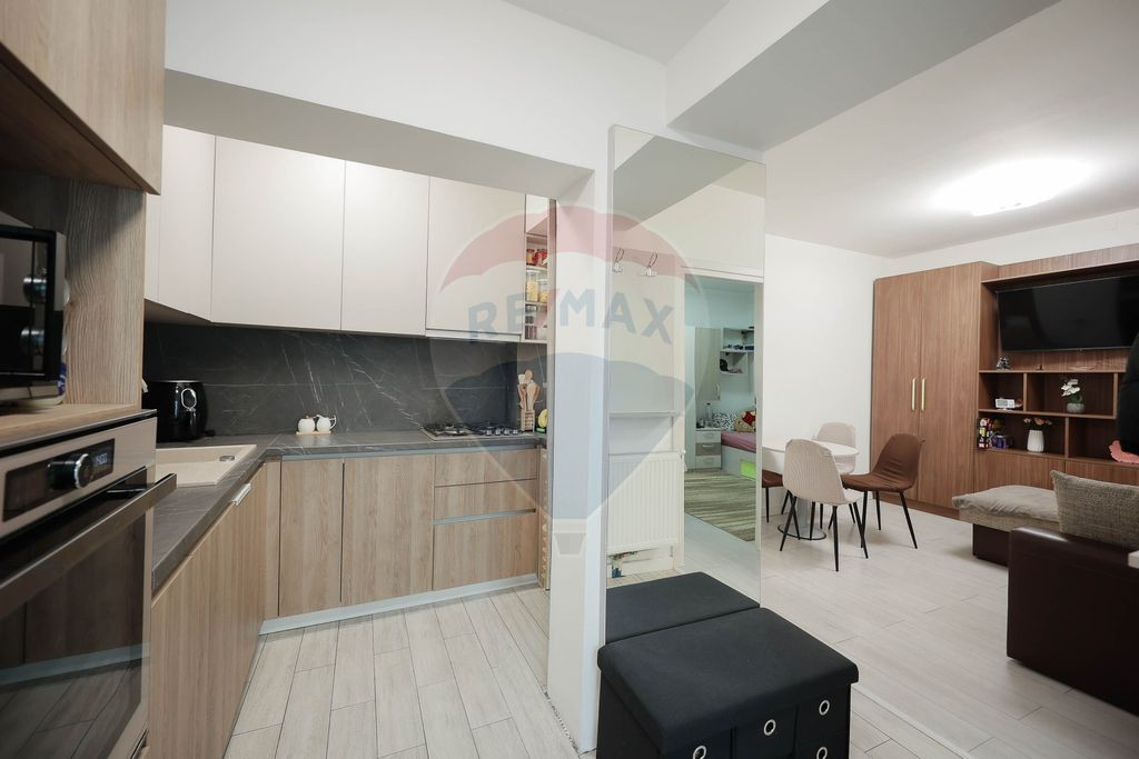 Casă / Vilă cu 3 camere de vânzare în zona Centrală-...