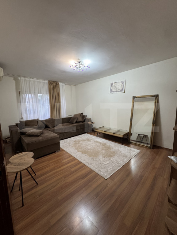 Apartament decomandat, 4 camere 85 mp, zona Rovine