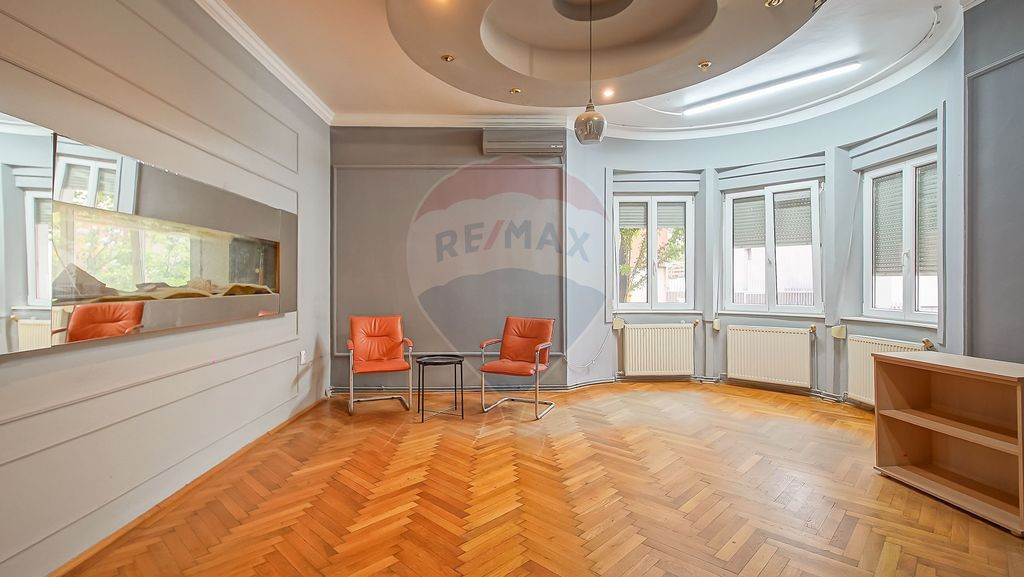 Spaţiu comercial în casă, 204 mp utili, lângă AFI Br...