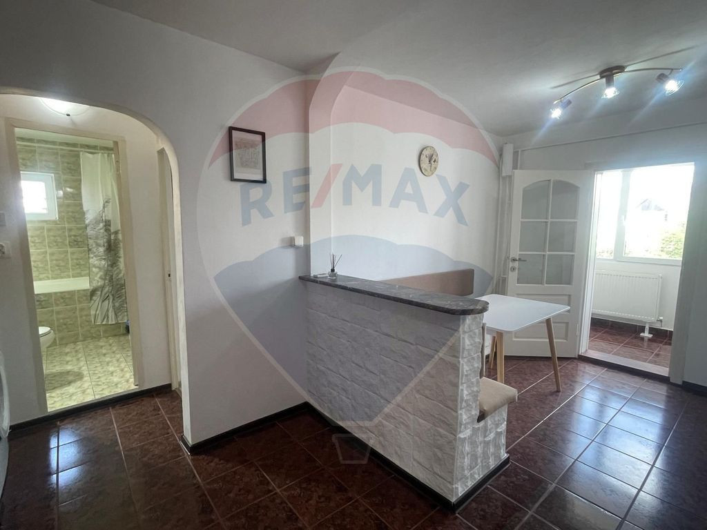 Apartament cu 2 camere de închiriat în zona Decebal