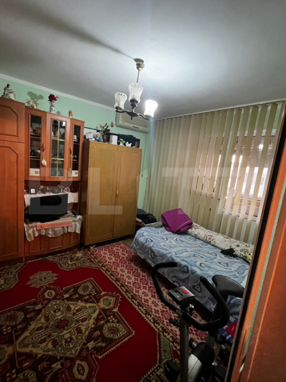 Apartament o camera, 36 mp, zona Portului