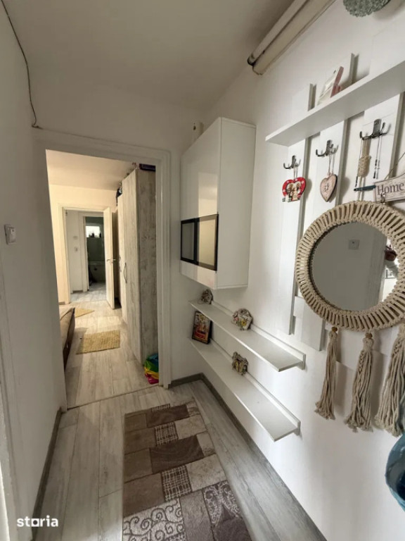 Apartament 2 camere semidecomandat, 42 mp, zona Craiovita No