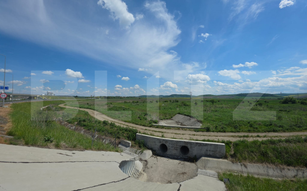 Teren extravilan, 4.4 ha, iesire la A3 - Ungheni