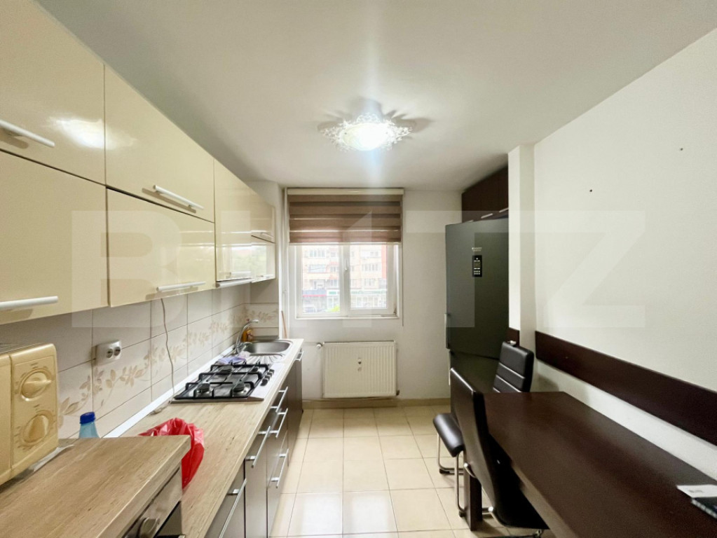Apartament decomandat de vanzare, etaj 2, zona Dacia