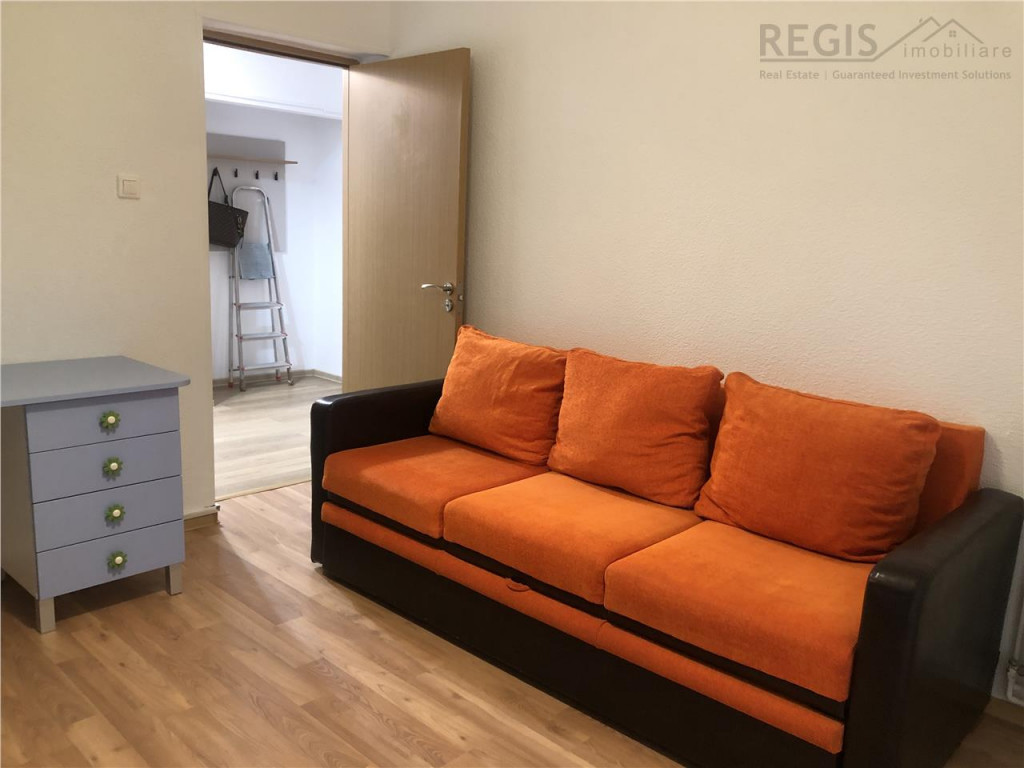 RACADAU RENOVAT 2 camere decomandat cu parcare