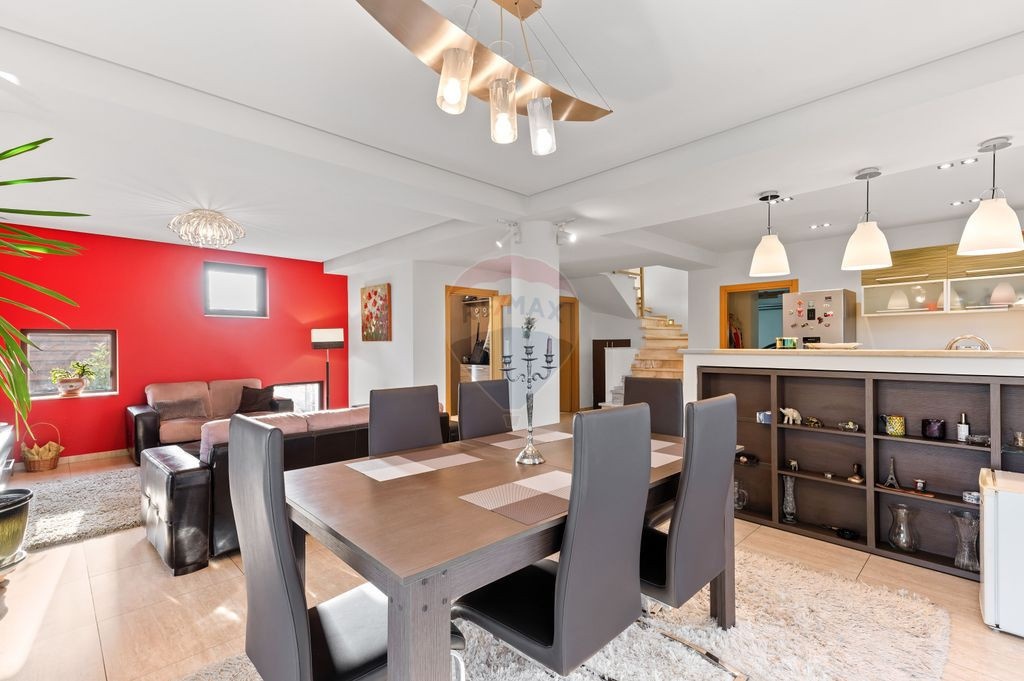 VANZARE Vilă PREMIUM cu 6 camere în zona Central, OTOPENI