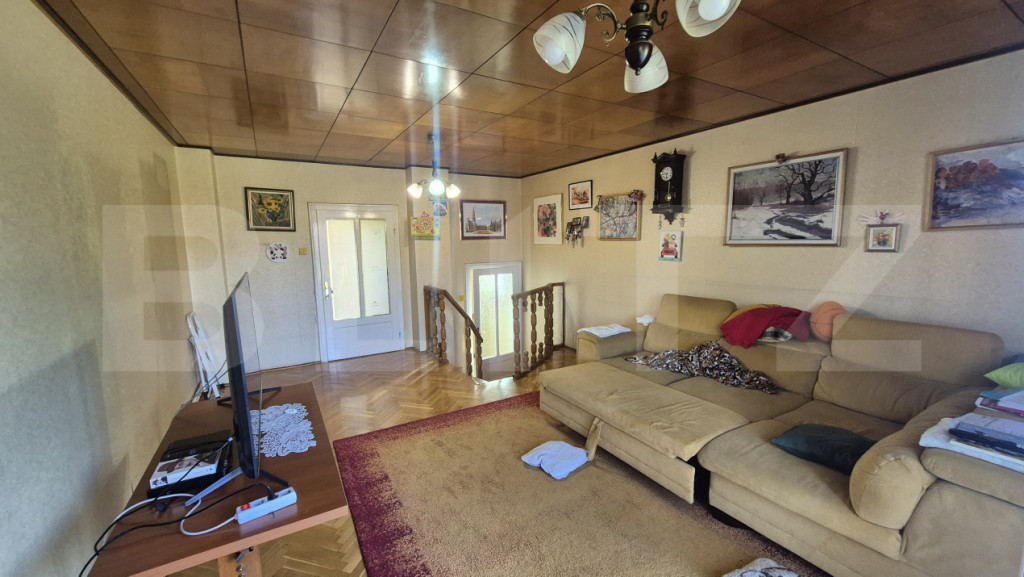 Casa de vanzare, 410 mp, teren 885 mp, zona Semicentrala