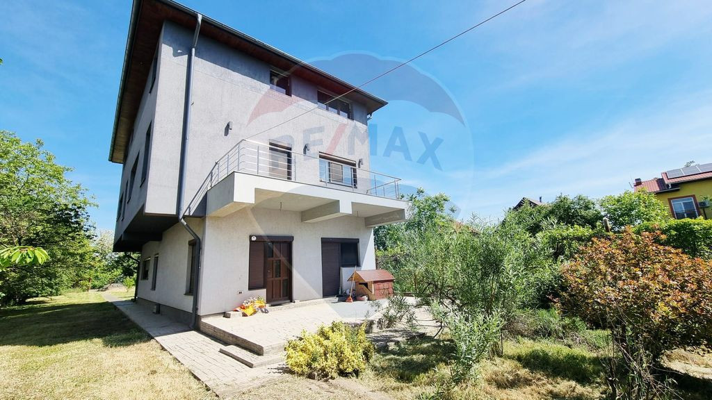 Casă / Vilă cu 5 camere de vânzare Alexandriei/Ion Conea