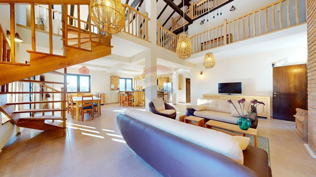 Casa PREDELUT , 4 camere