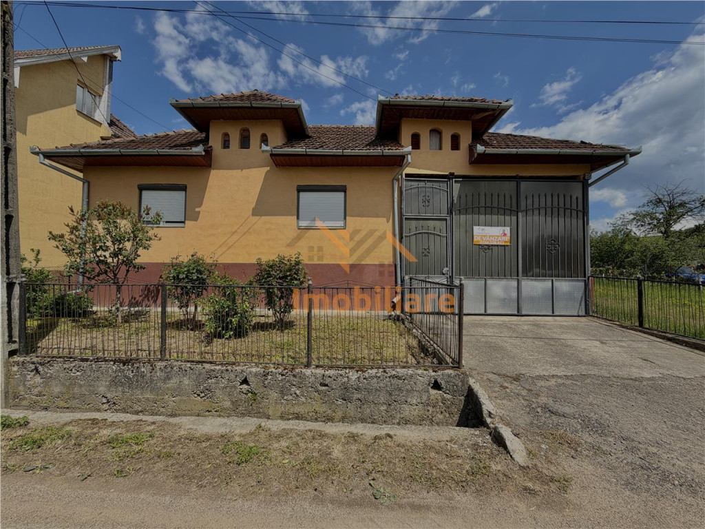 CASA DE VANZRE | 4 CAMERE | 978 MP TEREN | ROSIA | BIHOR |