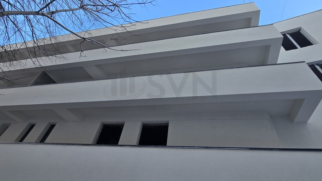 Apartament lux 4 camere - 156 mp utili - an 2026