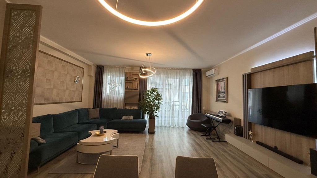 Apartament spatios Laguna Residence
