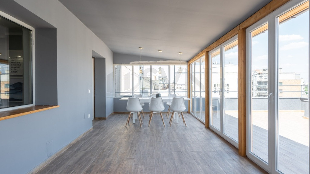 Duplex l 6 Camere l Piata Universitatii