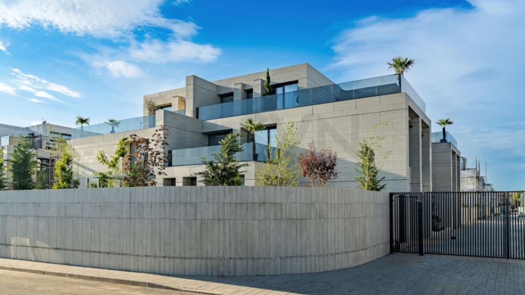 Vila Complex Finalizat Pipera zona Iancu Nicolae